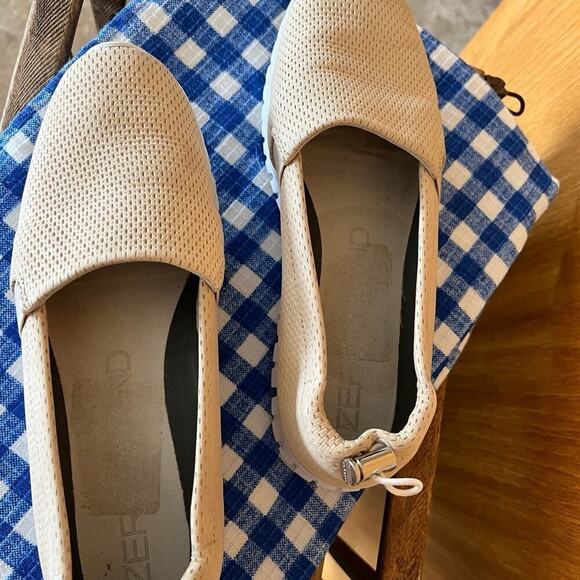 COLE HAAN nubuck perforated leather, slip on women’s size 8 - Picture 4 of 6